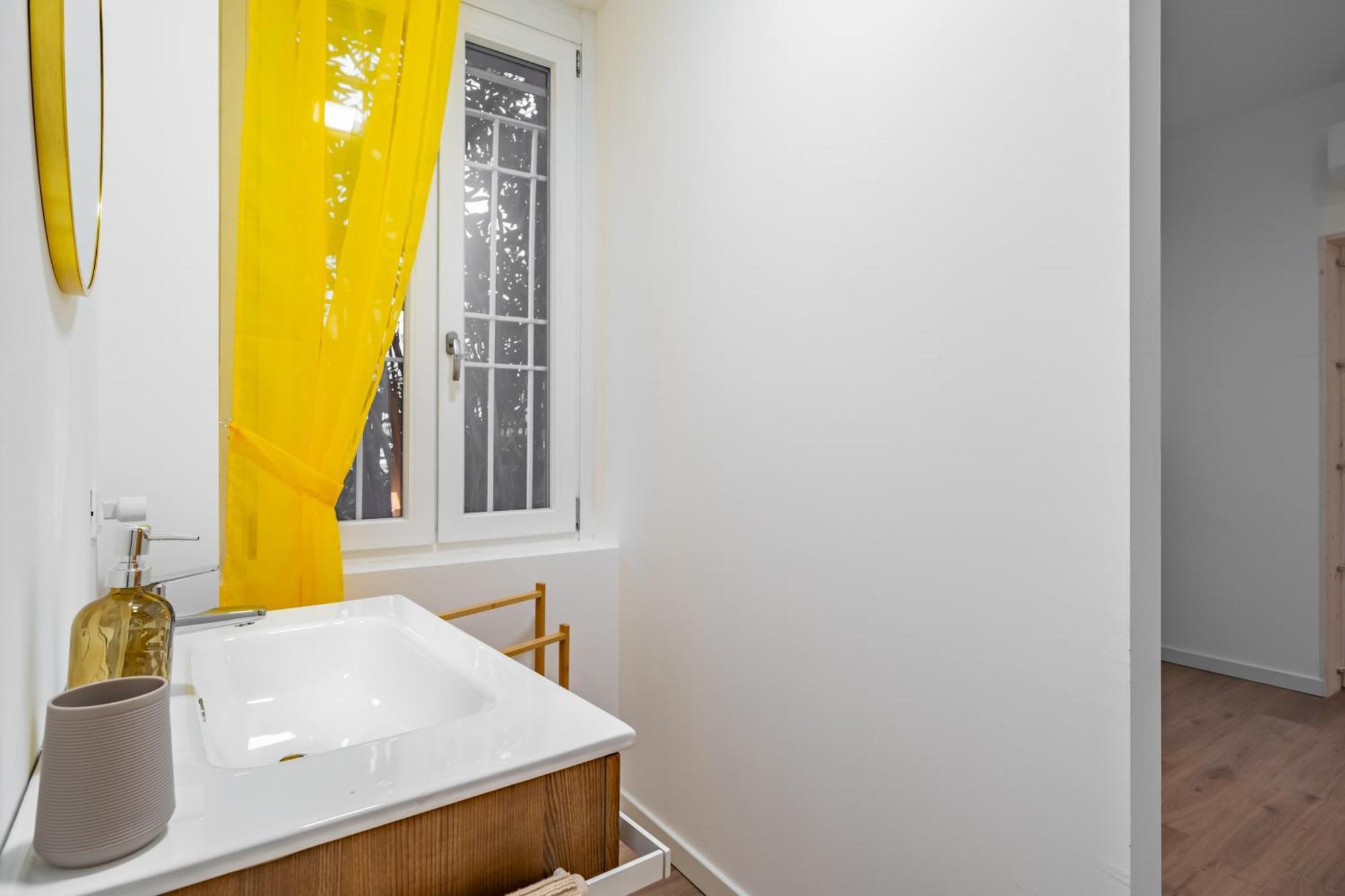 Cascina Conicchio - Metro Station - By Host4U Apartment Бреша Екстериор снимка
