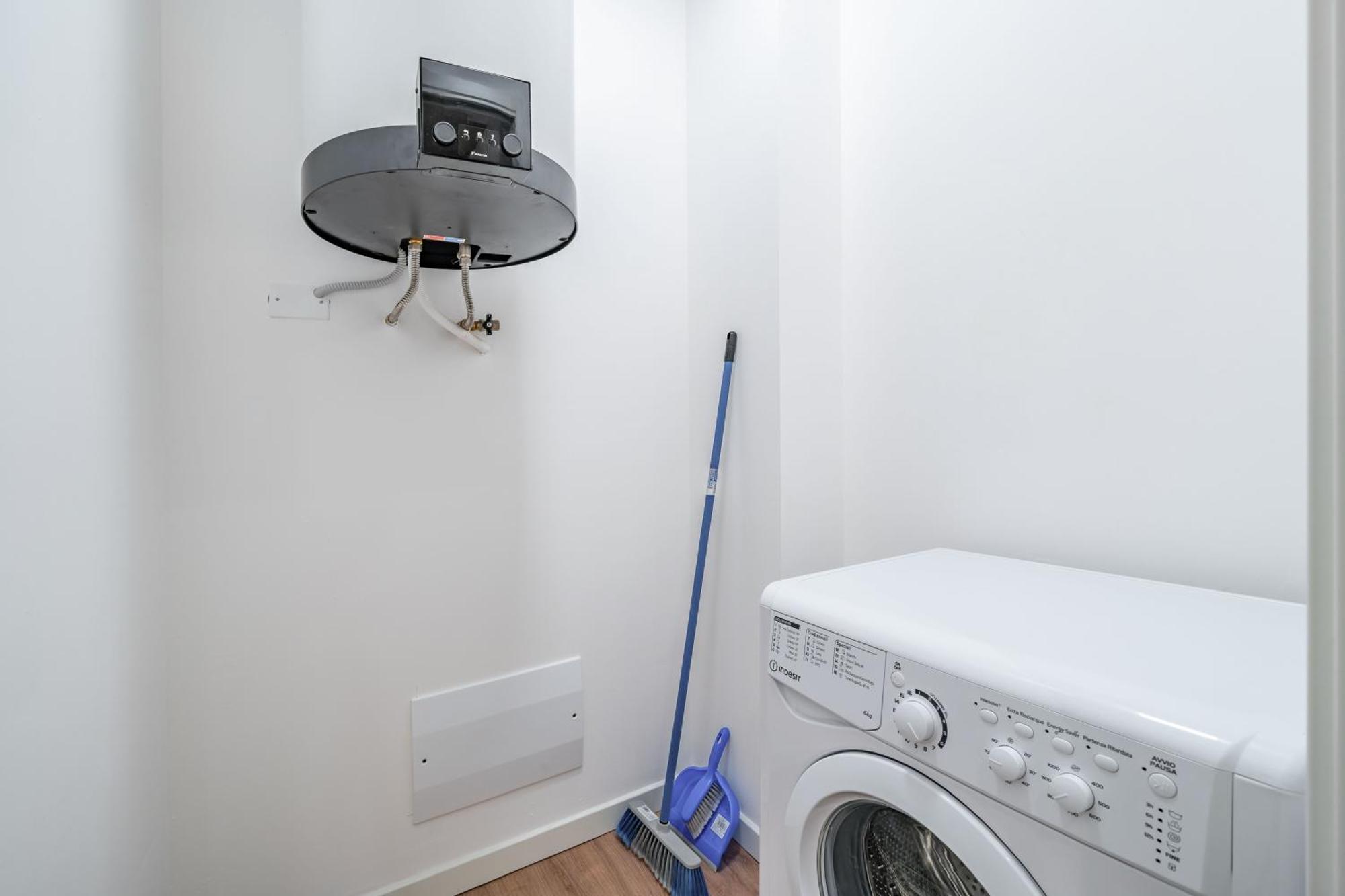 Cascina Conicchio - Metro Station - By Host4U Apartment Бреша Екстериор снимка