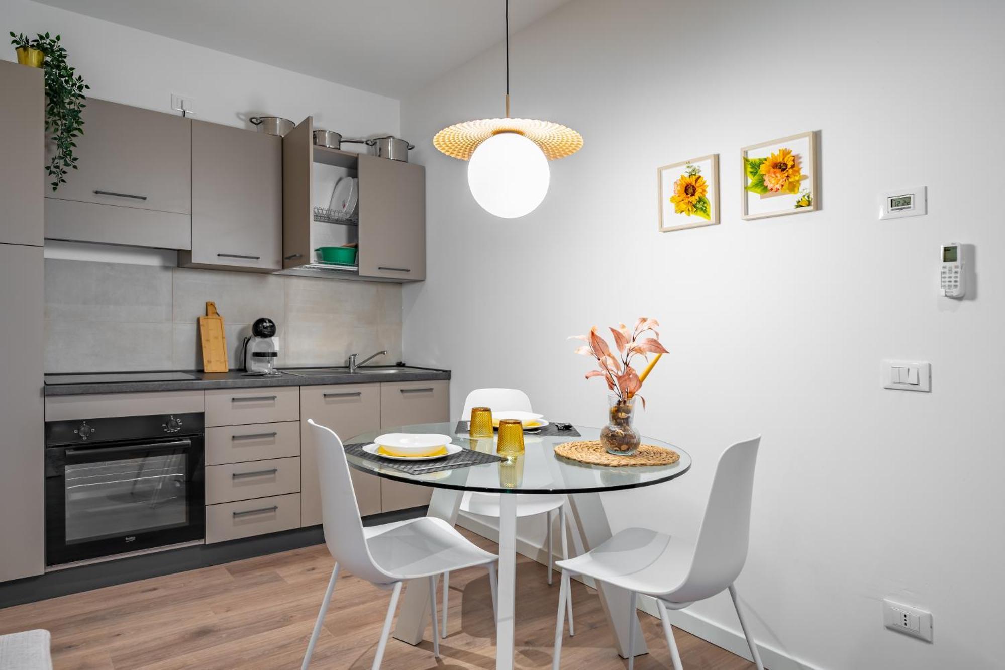 Cascina Conicchio - Metro Station - By Host4U Apartment Бреша Екстериор снимка