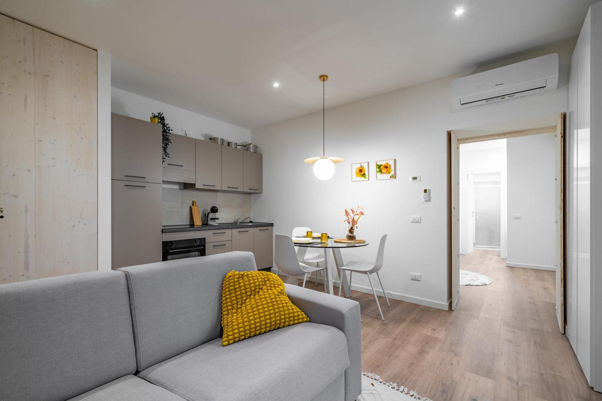 Cascina Conicchio - Metro Station - By Host4U Apartment Бреша Екстериор снимка
