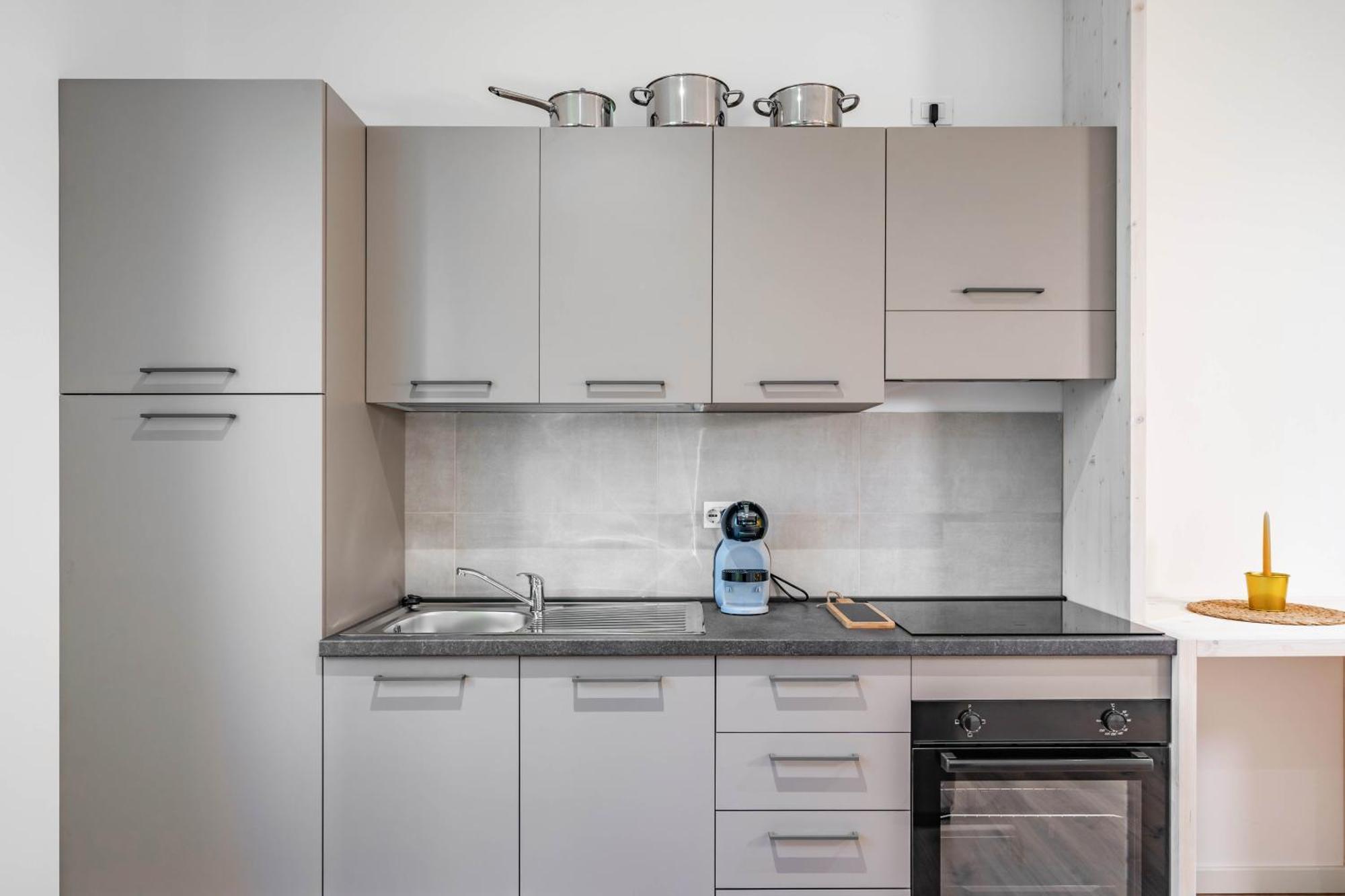 Cascina Conicchio - Metro Station - By Host4U Apartment Бреша Екстериор снимка