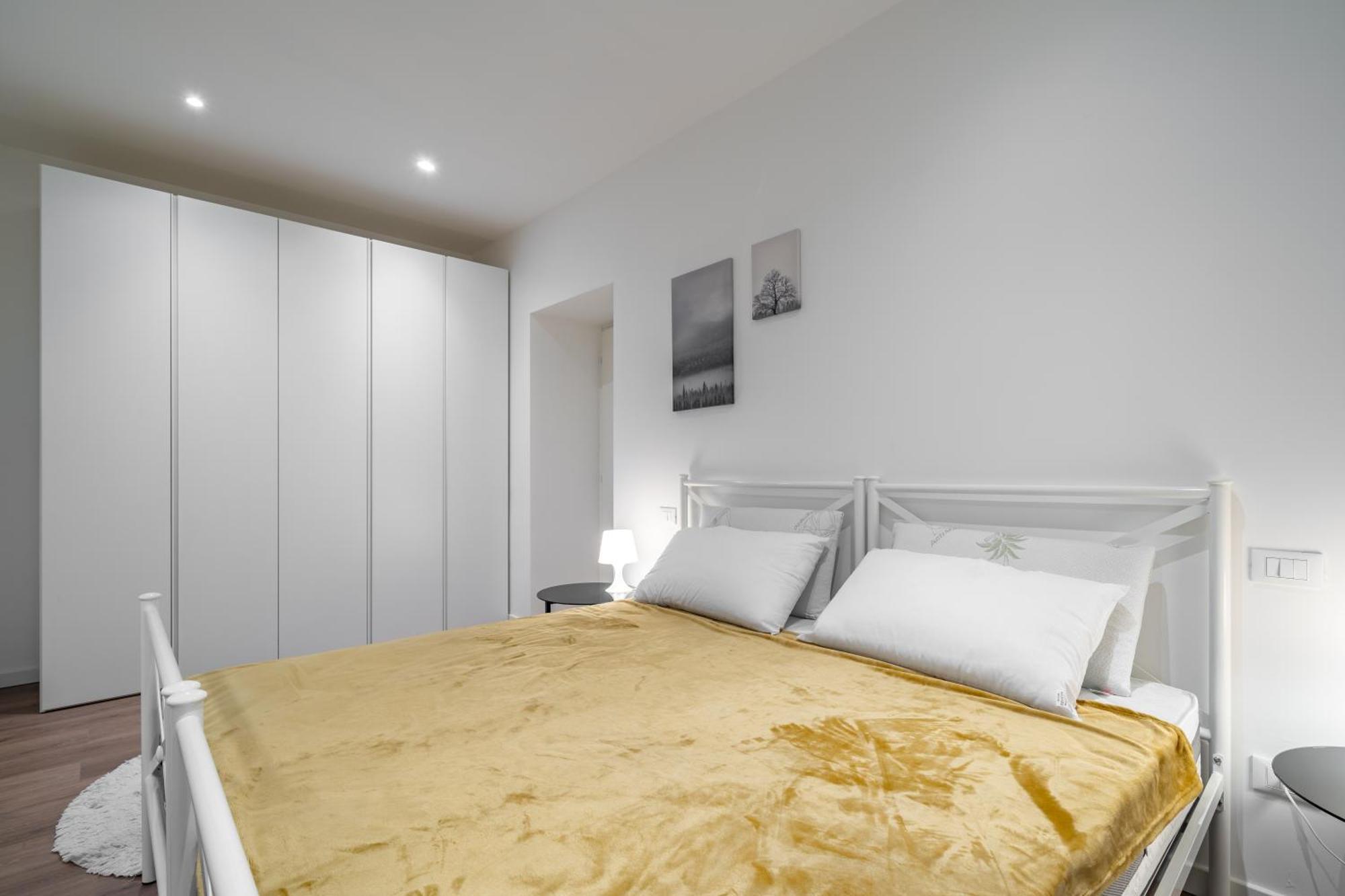 Cascina Conicchio - Metro Station - By Host4U Apartment Бреша Екстериор снимка