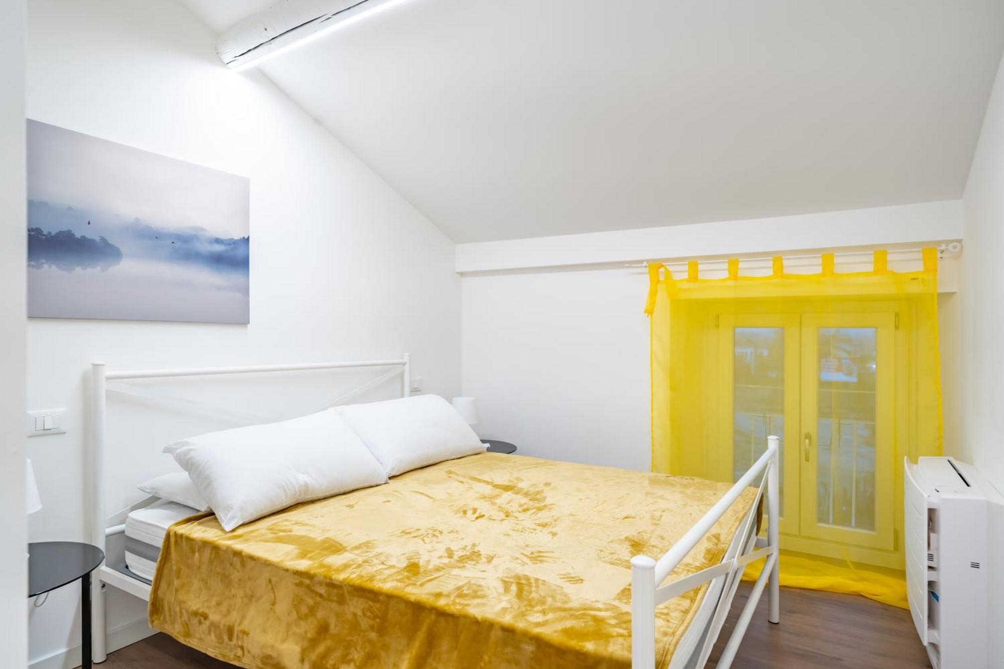 Cascina Conicchio - Metro Station - By Host4U Apartment Бреша Екстериор снимка