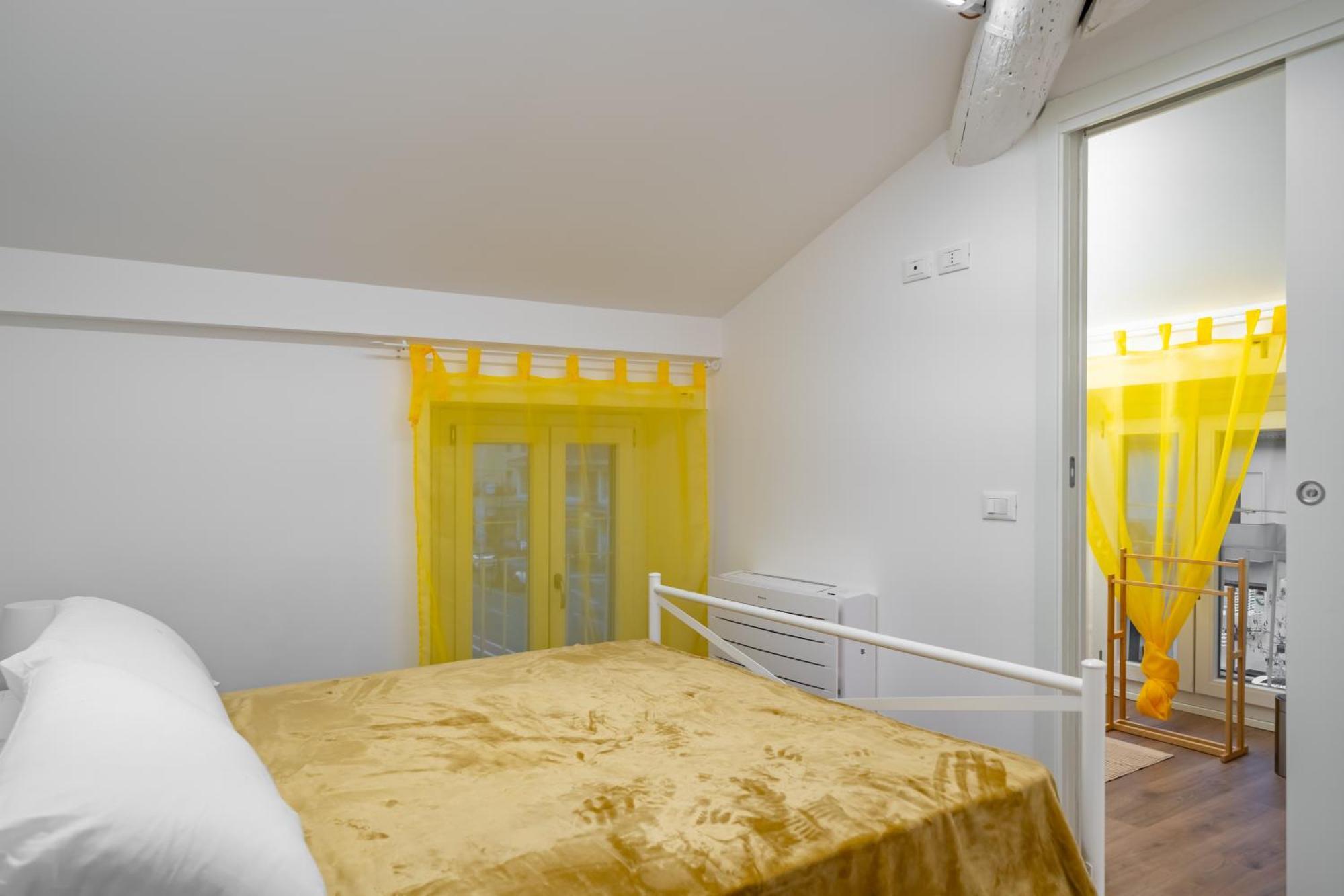 Cascina Conicchio - Metro Station - By Host4U Apartment Бреша Екстериор снимка