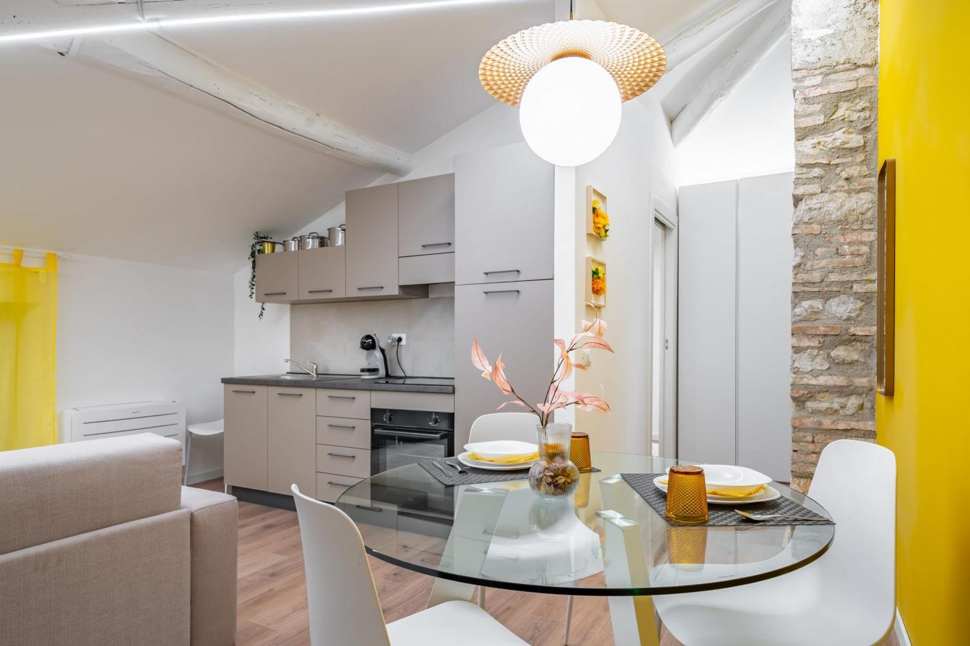 Cascina Conicchio - Metro Station - By Host4U Apartment Бреша Екстериор снимка
